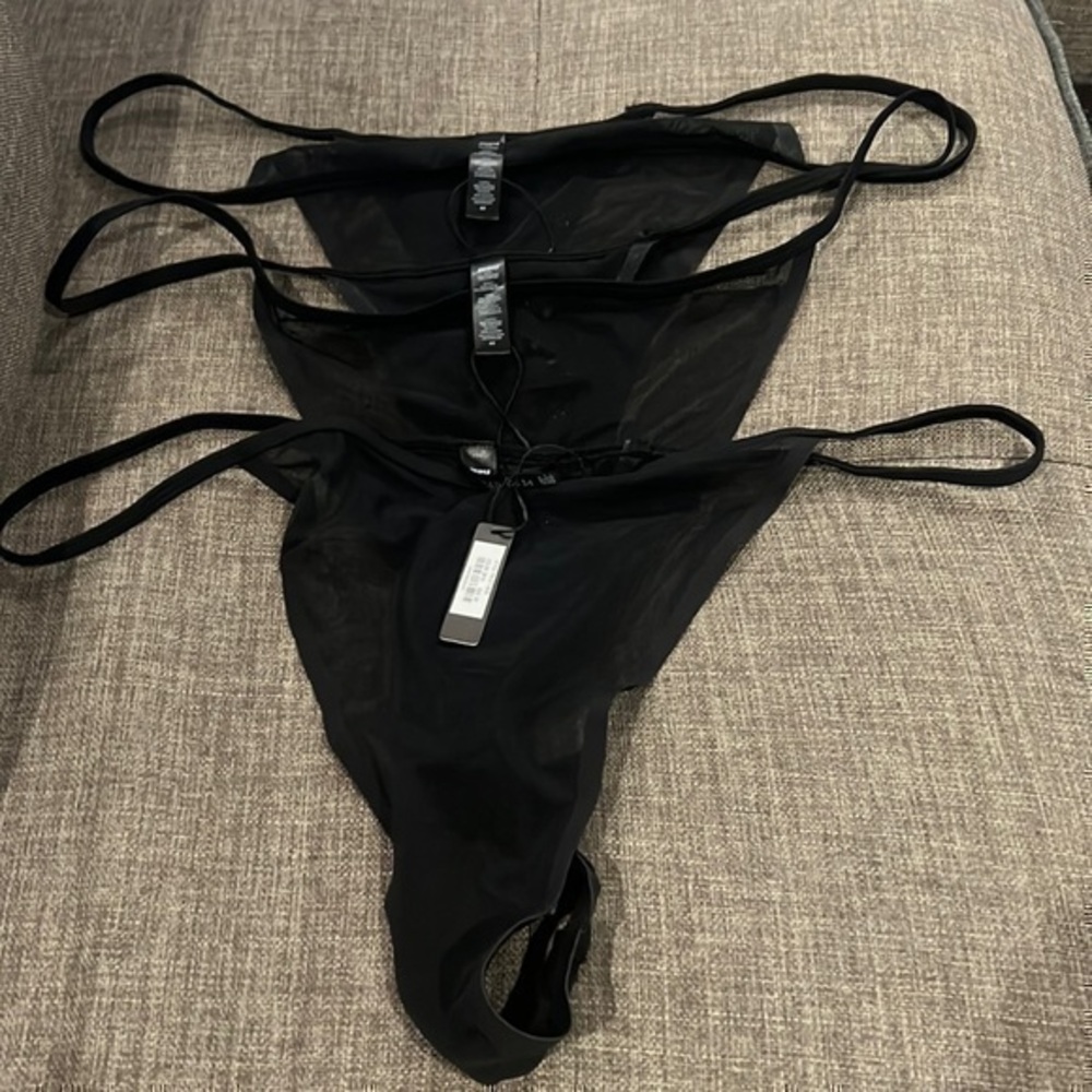 Skims Thong Set 3/$45 4X